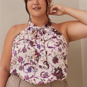 Torrid gorgeous satiny tie-neck sleeveless blouse